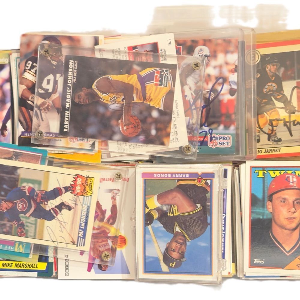 Vintage Retro Bundle Lot of 200 Trading Cards Collectible Sports Cards. - Picture 4 of 9